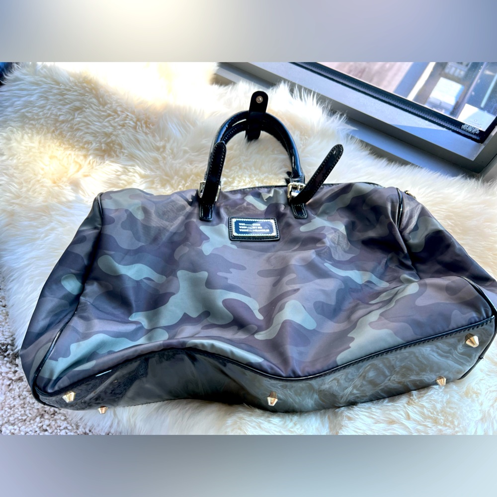 Guess Weekender Duffle Bag -  camouflage